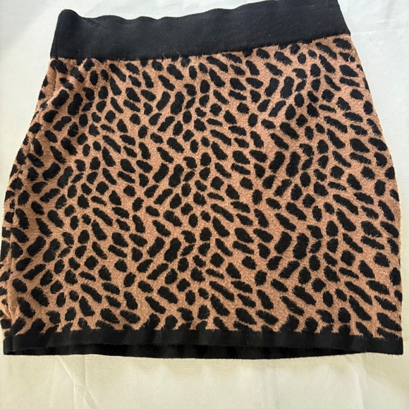 Forever 21 Leopard Print Black and Brown Mini Stretch Pencil Skirt Size SP - Picture 2 of 9